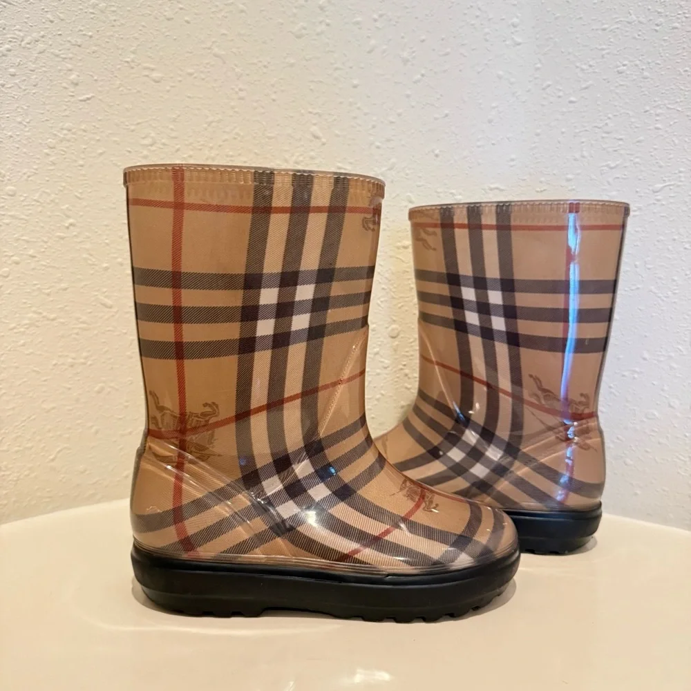 Burberry short kids